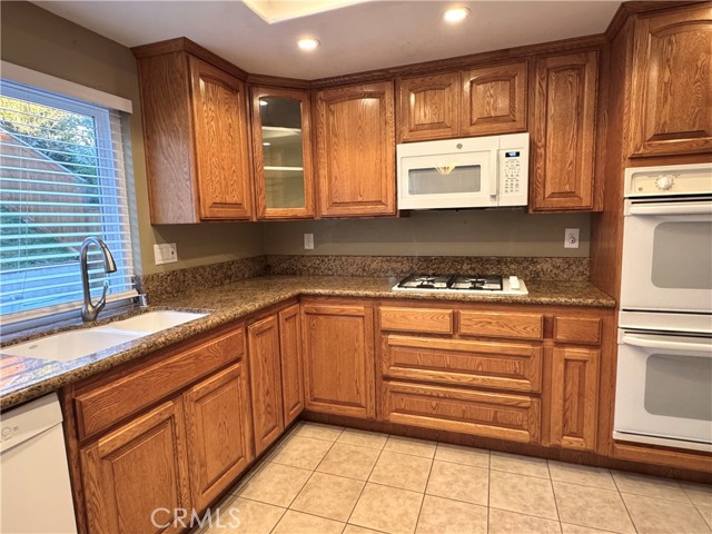 Detail Gallery Image 12 of 39 For 6951 Lawn Haven, Huntington Beach,  CA 92648 - 5 Beds | 3 Baths