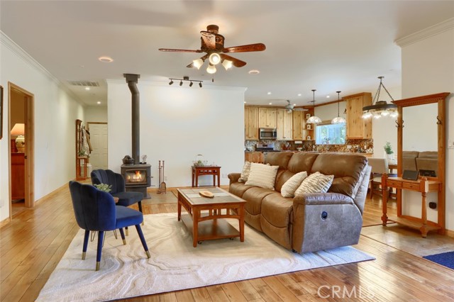 Detail Gallery Image 6 of 61 For 5722 Darrah Rd, Mariposa,  CA 95338 - 3 Beds | 2 Baths
