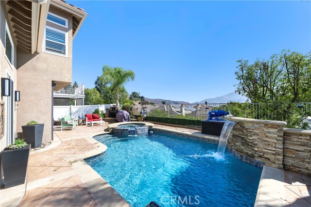 5530 Van Gogh Way, Yorba Linda CA: https://media.crmls.org/medias/eb7e5a5c-d4fa-40f4-8809-1acc9d50cc46.jpg
