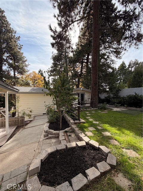 Detail Gallery Image 20 of 28 For 31014 Glen Oak Dr, Running Springs,  CA 92382 - 2 Beds | 1 Baths