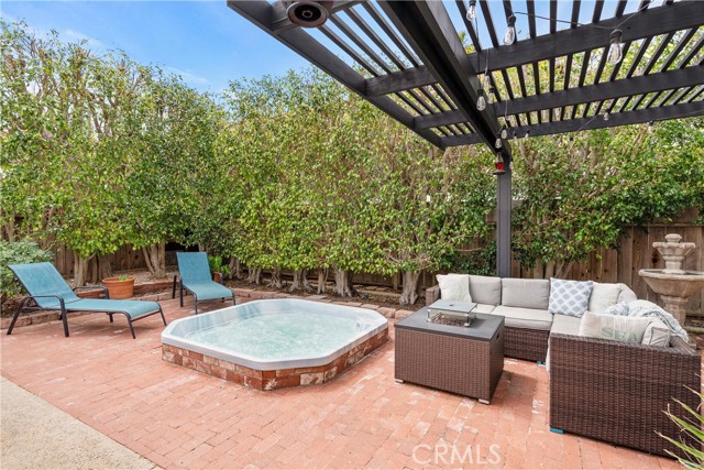 Detail Gallery Image 30 of 34 For 347 E 18th St #C,  Costa Mesa,  CA 92627 - 3 Beds | 2/1 Baths