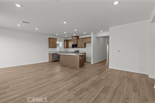 19952 Paintbrush Drive, Riverside CA: https://media.crmls.org/medias/eb809ae4-14fb-4e16-9206-55d0e8130e24.jpg