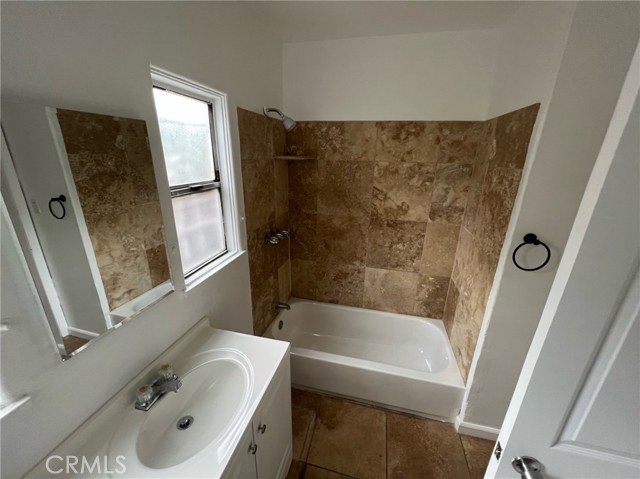 Detail Gallery Image 9 of 10 For 1267 E 56th St, Los Angeles,  CA 90011 - – Beds | – Baths
