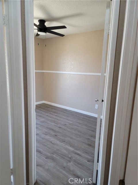 15681 Half Moon Drive, Lake Elsinore CA: https://media.crmls.org/medias/eb80cb45-bab2-493a-81ab-94b551031004.jpg
