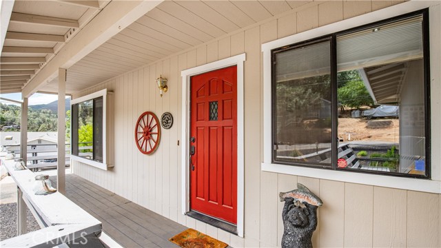 10018 El Capitan Way, Kelseyville CA: https://media.crmls.org/medias/eb8122f4-2ee2-493c-a82c-547265b30d29.jpg
