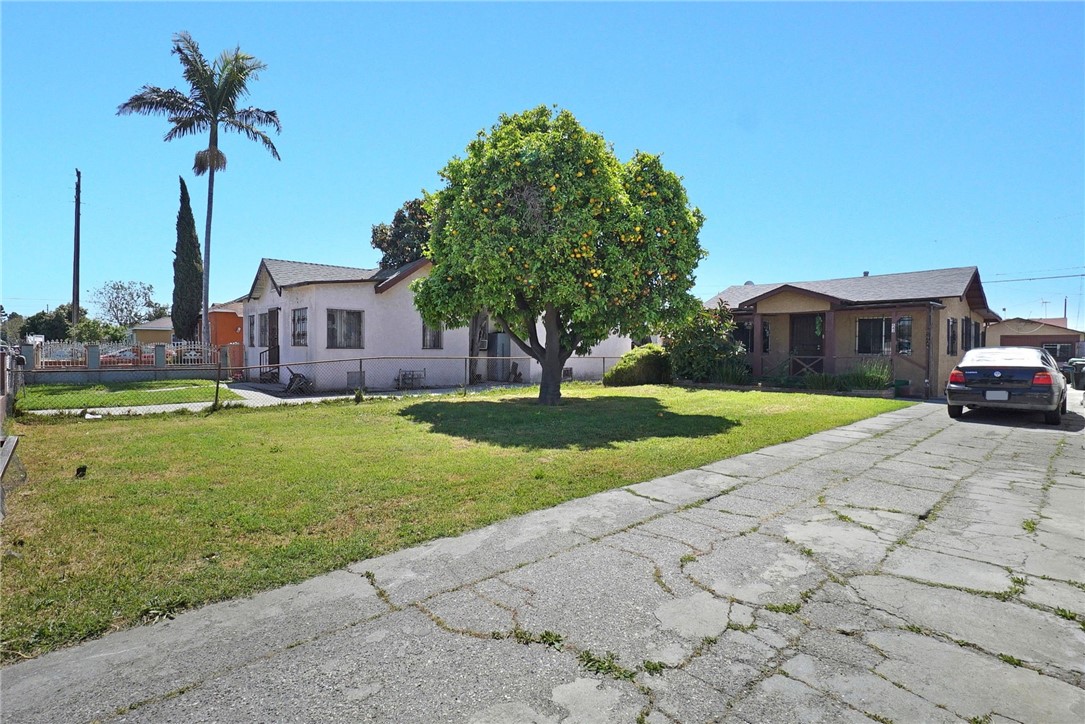 842 89th Street, Los Angeles, California 90002, 3 Bedrooms Bedrooms, ,1 BathroomBathrooms,Single Family Residence,For Sale,89th,WS24086056