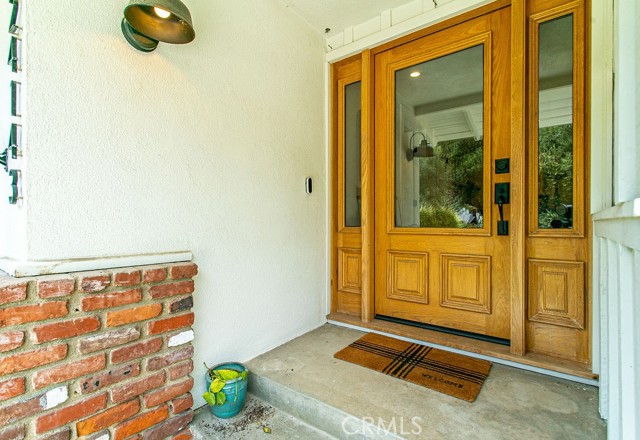 Detail Gallery Image 4 of 49 For 24143 Cross St, Newhall,  CA 91321 - 4 Beds | 2 Baths