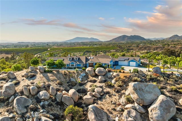 40115 Via Cordova, Temecula CA: https://media.crmls.org/medias/eb81af98-0b1a-4978-b887-429aa5657e62.jpg