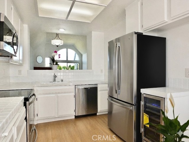 Detail Gallery Image 6 of 21 For 4739 E 4th, Long Beach,  CA 90814 - 2 Beds | 2 Baths