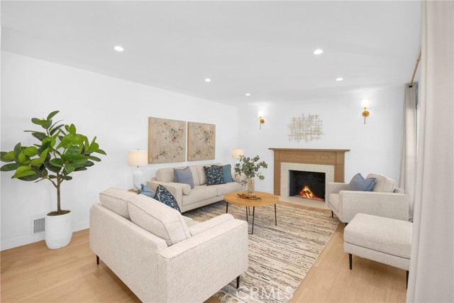 3306 San Anseline Avenue, Long Beach CA: https://media.crmls.org/medias/eb82d226-ad1b-4403-bf49-ed5733e4444a.jpg