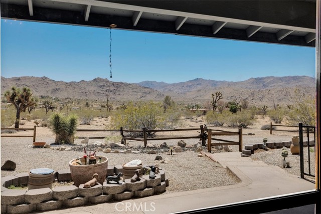 8397 Uphill Road, Joshua Tree CA: https://media.crmls.org/medias/eb832313-32ab-4840-a659-b758791f01a2.jpg