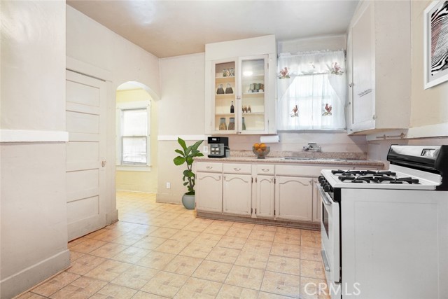 Image 3 for 701 W 49Th Pl, Los Angeles, CA 90037
