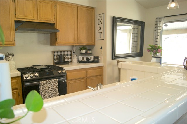 Detail Gallery Image 9 of 26 For 4012 Larkspur Ave, Rialto,  CA 92377 - 4 Beds | 2 Baths