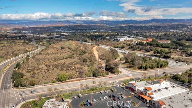 25918 The Old Road, Stevenson Ranch CA: https://media.crmls.org/medias/eb84e4be-e383-43cf-b501-2de6d9f18ede.jpg