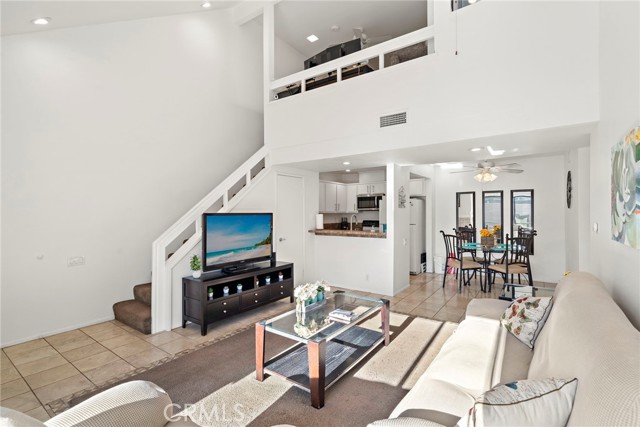 25761 Le Parc, Lake Forest CA: https://media.crmls.org/medias/eb850471-31f4-4c87-a191-b266a66ecb23.jpg