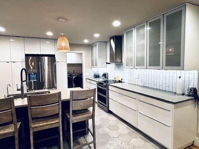https://media.crmls.org/medias/eb858bfa-bffb-4f47-bb9c-70b6b4bf4515.jpg?preset=X-Large