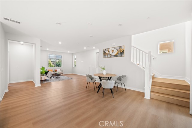 Detail Gallery Image 13 of 34 For 602 Catalonia, Lake Forest,  CA 92630 - 4 Beds | 4 Baths