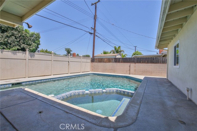 511 Gwynwood Avenue, La Habra CA: https://media.crmls.org/medias/eb87b7d9-cb78-47e0-867b-62b0abcdc8af.jpg