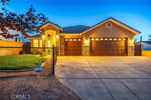 Detail Gallery Image 4 of 47 For 42041 W 47th St, Lancaster,  CA 93536 - 4 Beds | 3 Baths