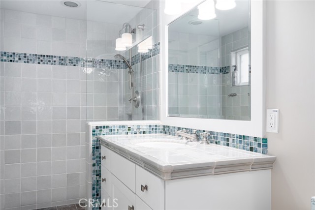 Eb896a1a 5534 4986 9f00 0202772d942d