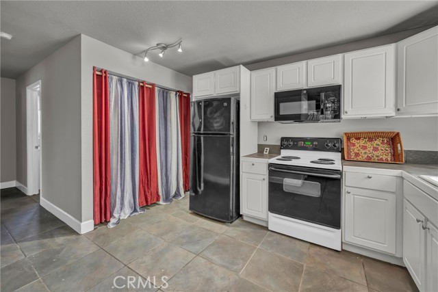 Detail Gallery Image 24 of 39 For 19300 Mountain Meadow S, Hidden Valley Lake,  CA 95467 - 4 Beds | 2 Baths
