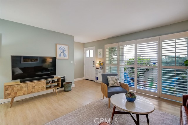 2112 Warfield Avenue, Redondo Beach, California 90278, 2 Bedrooms Bedrooms, ,2 BathroomsBathrooms,Residential,Sold,Warfield,SB23170647