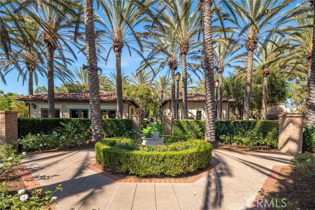 63 Splendor, Irvine CA: https://media.crmls.org/medias/eb8c7ee3-444c-473d-aced-8c74cb01d89d.jpg