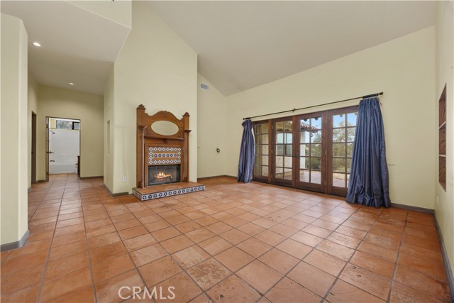 30721 Condor Place, Tehachapi CA: https://media.crmls.org/medias/eb8d75a8-3292-4ec8-95b8-19abb5cca69c.jpg