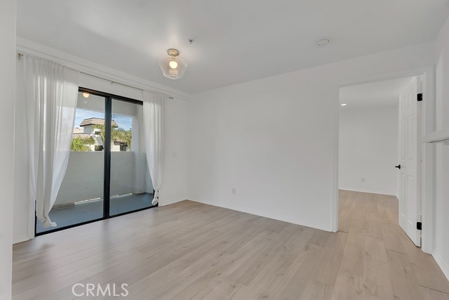 Image 10 of 39 For 17735 Kinzie Street 304