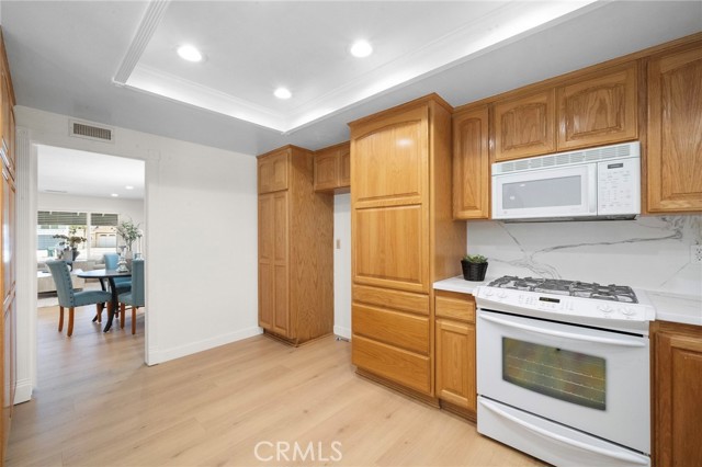 Detail Gallery Image 15 of 50 For 9092 La Linda Ave, Fountain Valley,  CA 92708 - 4 Beds | 2/1 Baths