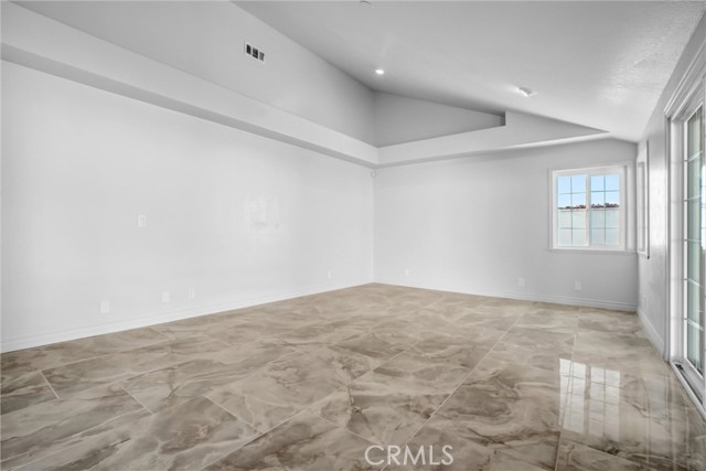 Detail Gallery Image 6 of 18 For 16741 Leafwood, Huntington Beach,  CA 92647 - 4 Beds | 2 Baths