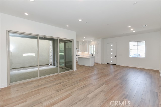 Detail Gallery Image 2 of 39 For 162 Pattern, Irvine,  CA 92618 - 4 Beds | 3 Baths