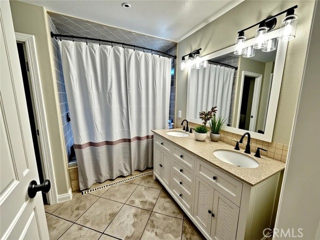 Detail Gallery Image 7 of 11 For 13481 Dana Ct, Fontana,  CA 92336 - 3 Beds | 2 Baths
