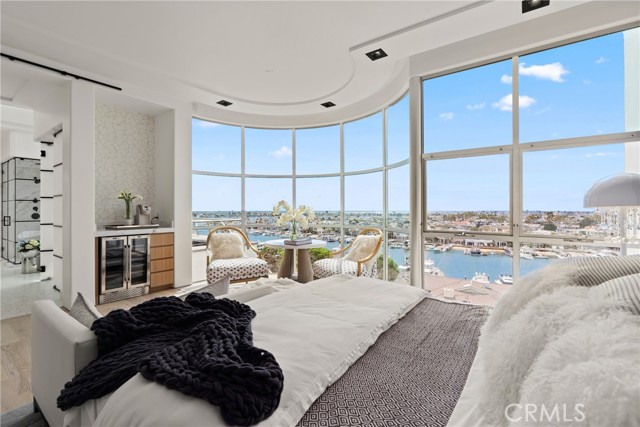 Detail Gallery Image 17 of 70 For 1409 Dolphin Terrace, Corona Del Mar,  CA 92625 - 5 Beds | 5/2 Baths