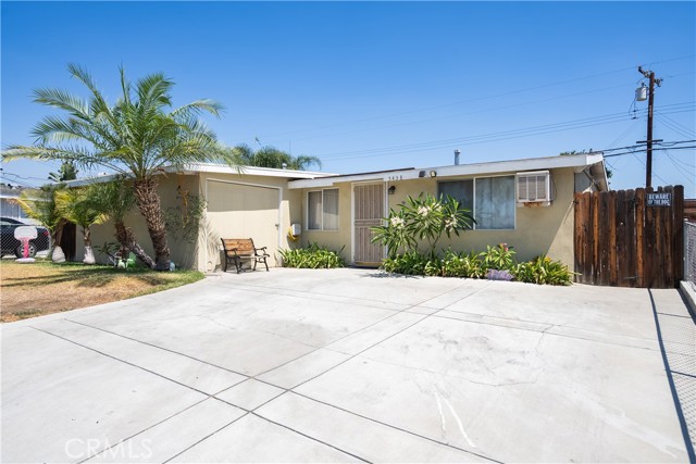 5438 N Leaf Ave, Azusa, CA 91702