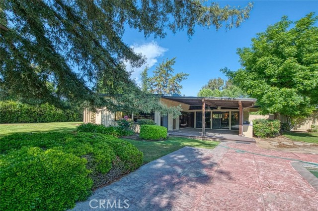 6641 N Van Ness Boulevard, Fresno CA: https://media.crmls.org/medias/eb908992-6d90-40d5-8896-5cdc033a64e4.jpg