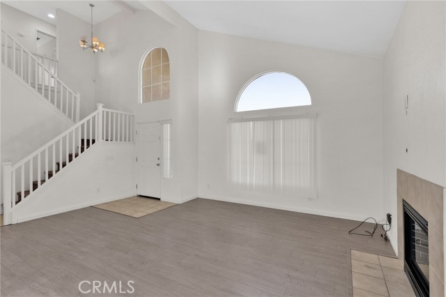 Detail Gallery Image 3 of 15 For 12415 Honeybear, Victorville,  CA 92392 - 4 Beds | 3 Baths