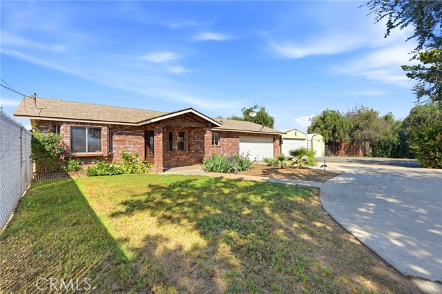 Detail Gallery Image 4 of 68 For 24053 Road 212, Lindsay,  CA 93247 - 3 Beds | 2 Baths