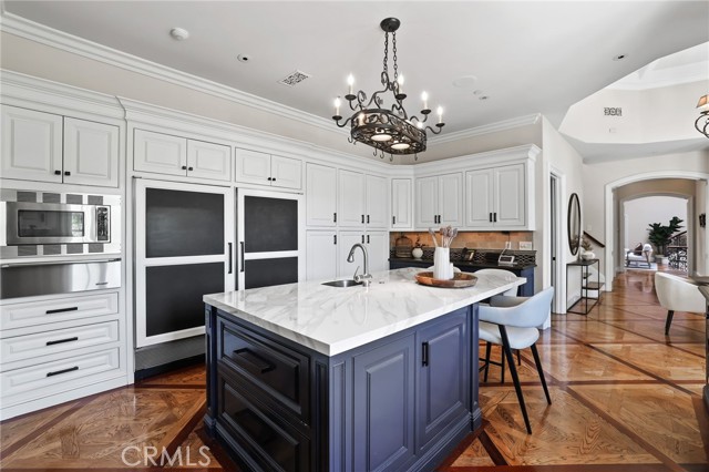 20 Cherry Hills Lane, Newport Beach CA: https://media.crmls.org/medias/eb91b95c-45ed-47fe-b78c-e41368a09f9b.jpg