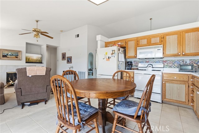 Detail Gallery Image 19 of 59 For 33281 via Chapparo, Temecula,  CA 92592 - 3 Beds | 2 Baths