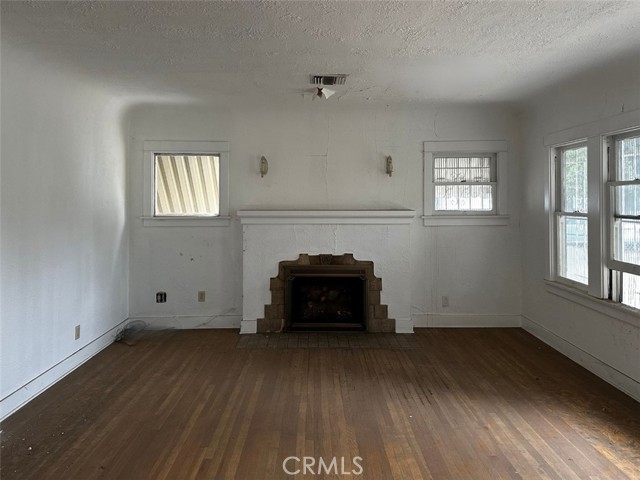 Image 4 of 10 For 14206 Friar Street