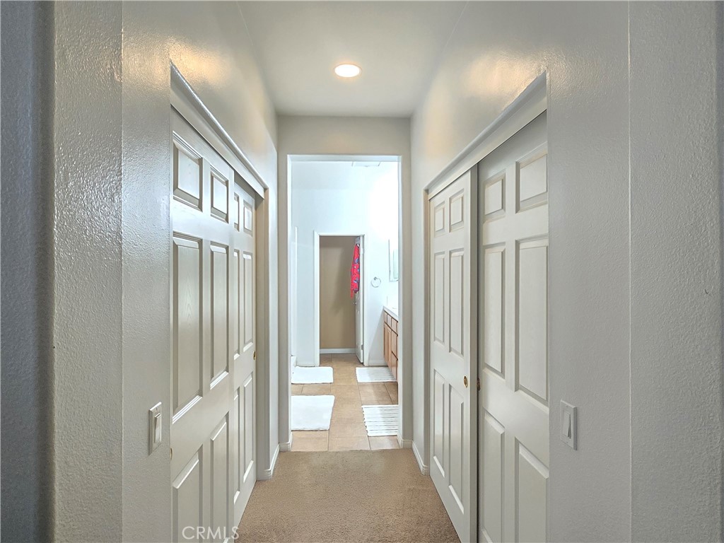 https://media.crmls.org/medias/eb925e87-65bf-4d9c-b379-a1444e4b41ad.jpg?preset=X-Large