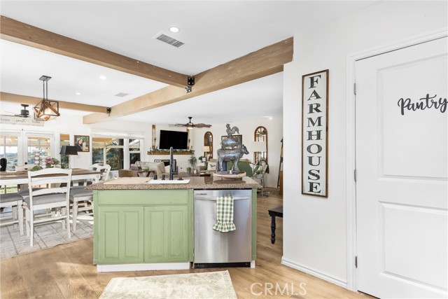 Detail Gallery Image 13 of 35 For 33574 Washington Dr, Yucaipa,  CA 92399 - 6 Beds | 4 Baths