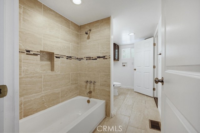 22951 Redwood, Crestline, CA 92325