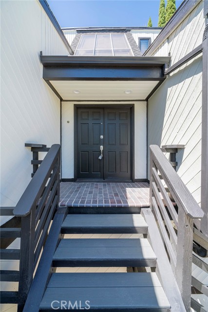 Detail Gallery Image 4 of 45 For 5245 Elvira Rd, Woodland Hills,  CA 91364 - 3 Beds | 3 Baths