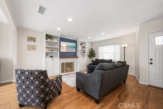 Detail Gallery Image 5 of 39 For 6136 Candor St, Lakewood,  CA 90713 - 3 Beds | 1/1 Baths