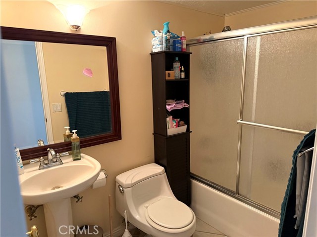 Detail Gallery Image 11 of 14 For 305 King Ct, Hemet,  CA 92543 - 2 Beds | 2 Baths