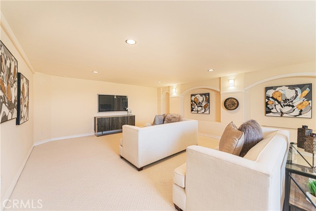Detail Gallery Image 34 of 62 For 2403 Pointer Dr, Walnut,  CA 91789 - 5 Beds | 4/1 Baths