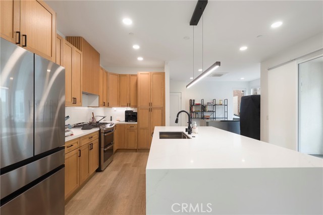 Detail Gallery Image 8 of 34 For 809 Brickyard Ln, Costa Mesa,  CA 92627 - 2 Beds | 2/2 Baths