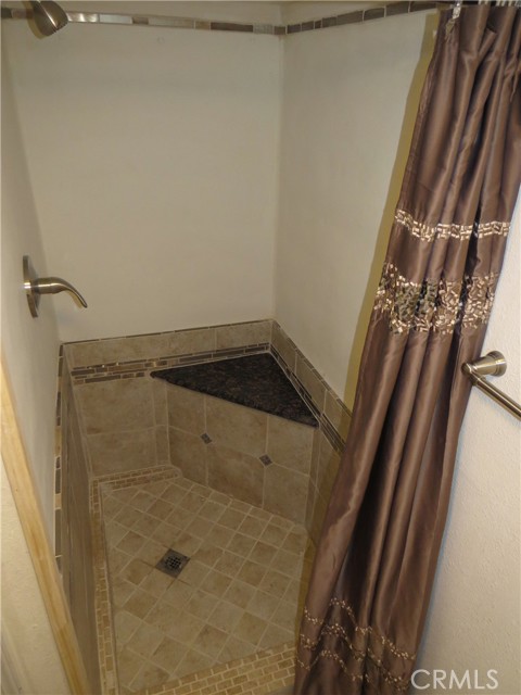 Detail Gallery Image 32 of 41 For 16726 Forrest Ave, Victorville,  CA 92395 - 2 Beds | 1 Baths